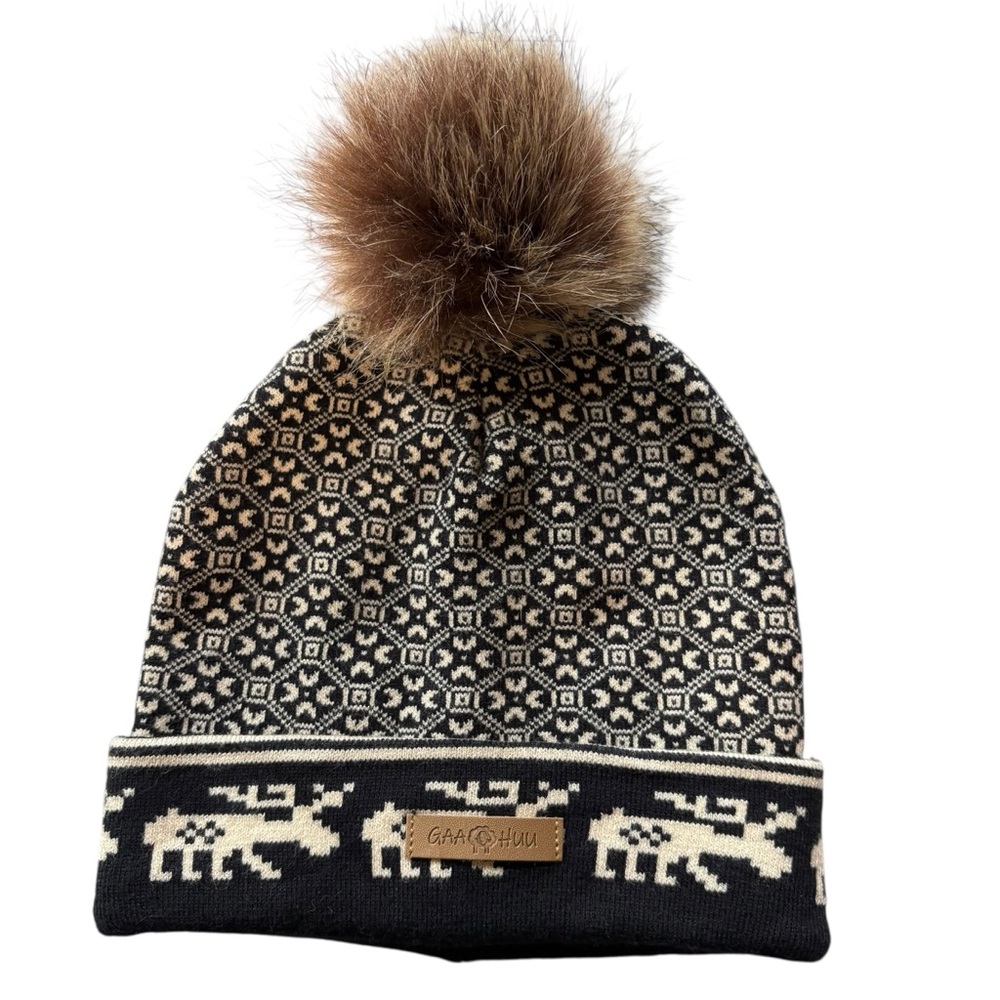 Gaa Huu Funky Soft Comfy Moose Printed Faux Fur Pom Pom Winter Fall Hat NWOT